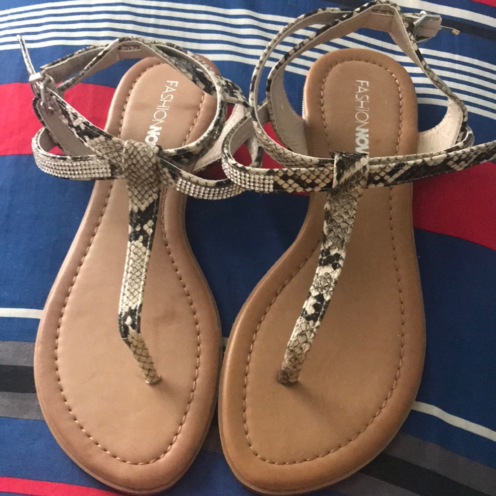 Sandals 🐍